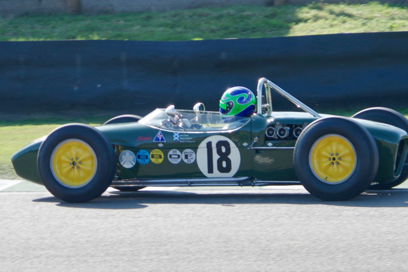 Lotus 18